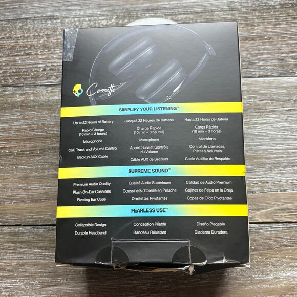 Skullcandy Cassette S5CSW-M448 Wireless Headphones Black + Aux Cable Option - Picture 2 of 5